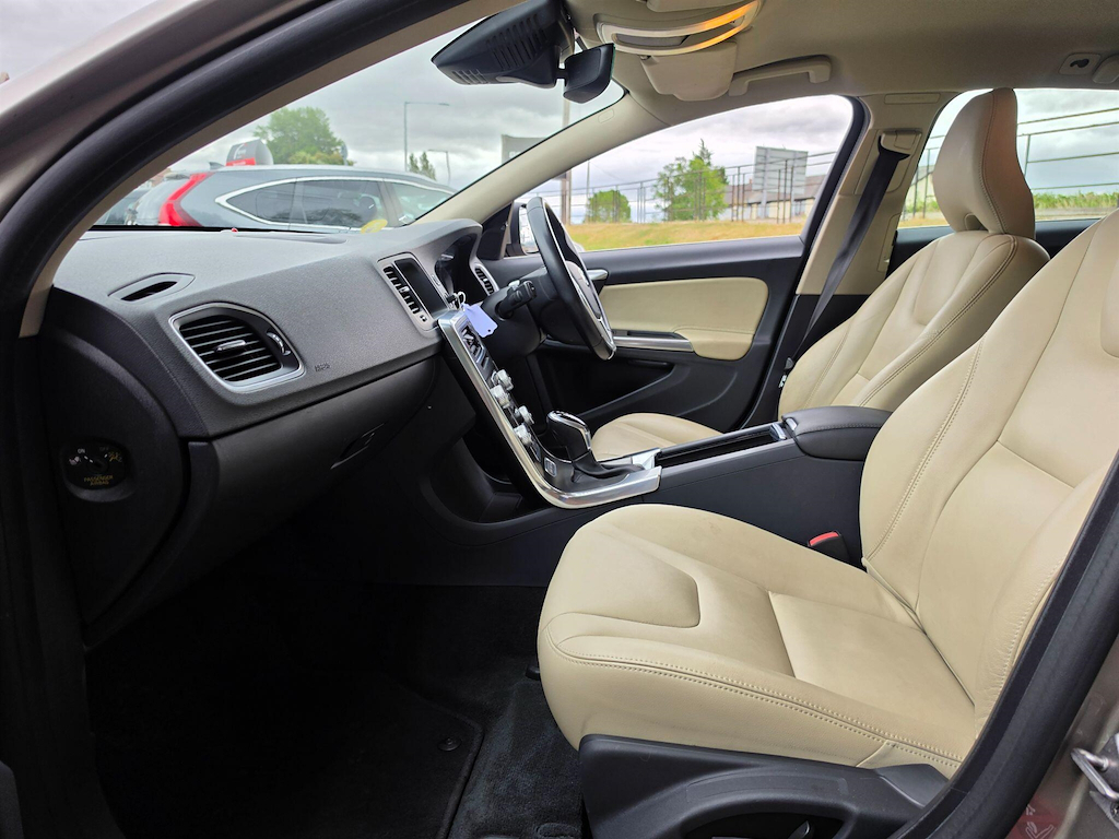 Volvo V60 2.0 D4 Business Edition Euro 6 Ss Gold #20