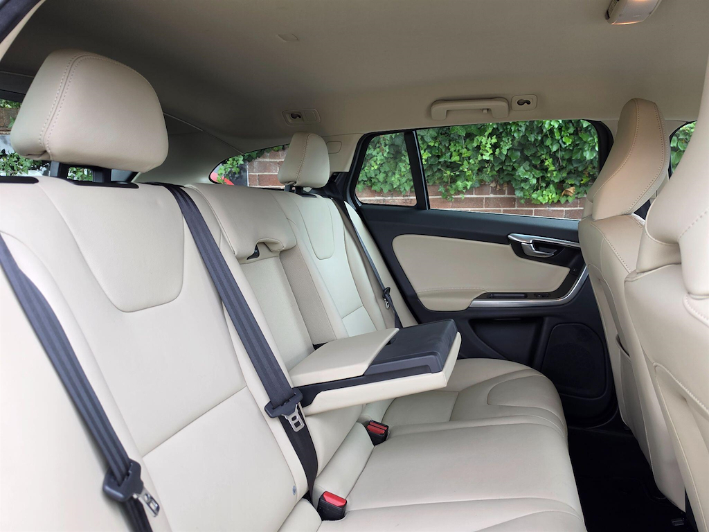 Volvo V60 2.0 D4 Business Edition Euro 6 Ss Gold #16
