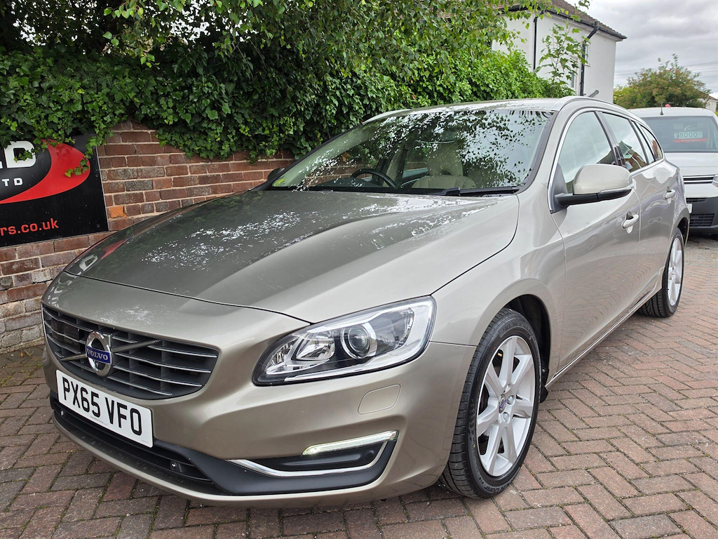 Volvo V60 2.0 D3 Se Lux Nav Euro 6 Ss Gold #3