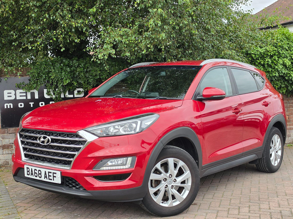 Hyundai Tucson 1.6 Gdi Se Nav Euro 6 Ss Red