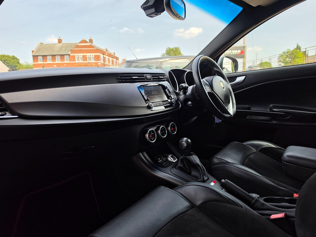 Alfa Romeo Giulietta Black #18