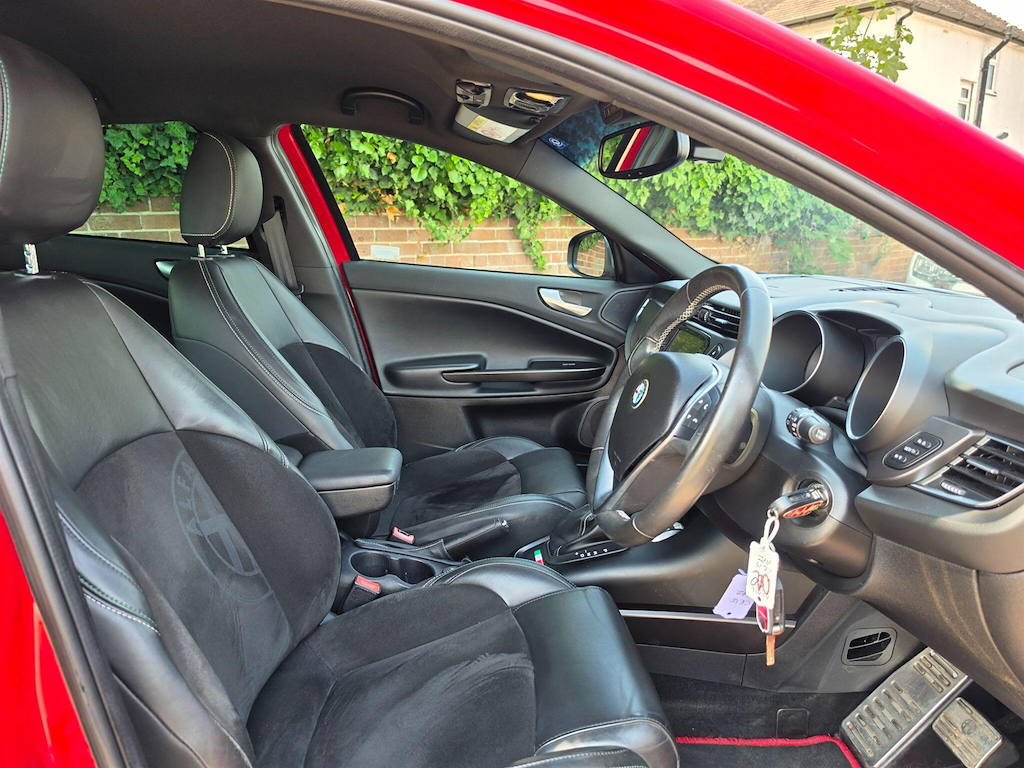 Alfa Romeo Giulietta Black #13
