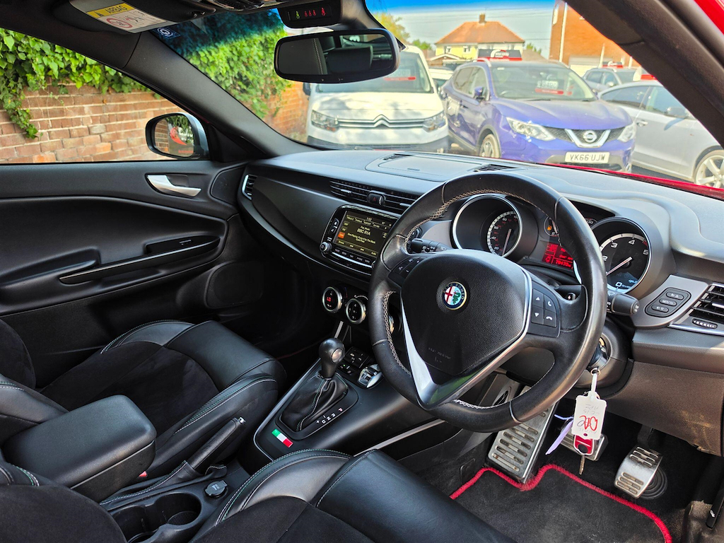 Alfa Romeo Giulietta Black #12