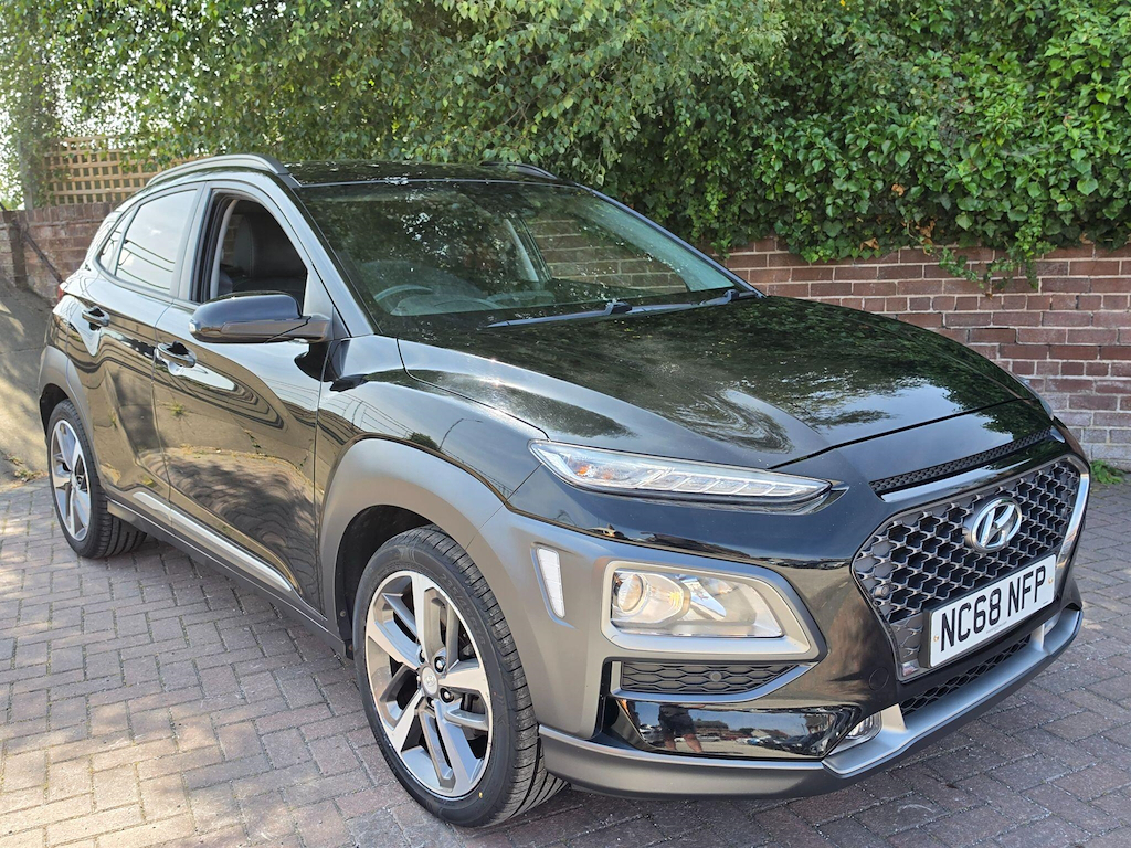 Hyundai Kona Red #16
