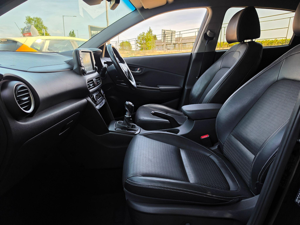Hyundai Kona Red #19