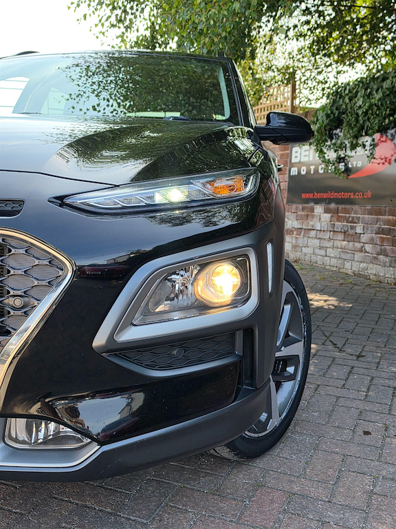 Hyundai Kona Red #8