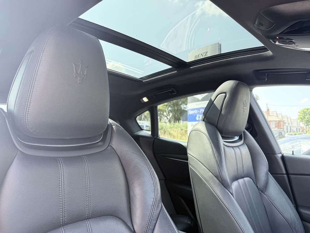 Maserati Levante V6 Grey #28