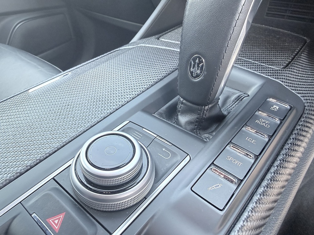 Maserati Levante V6 Grey #25