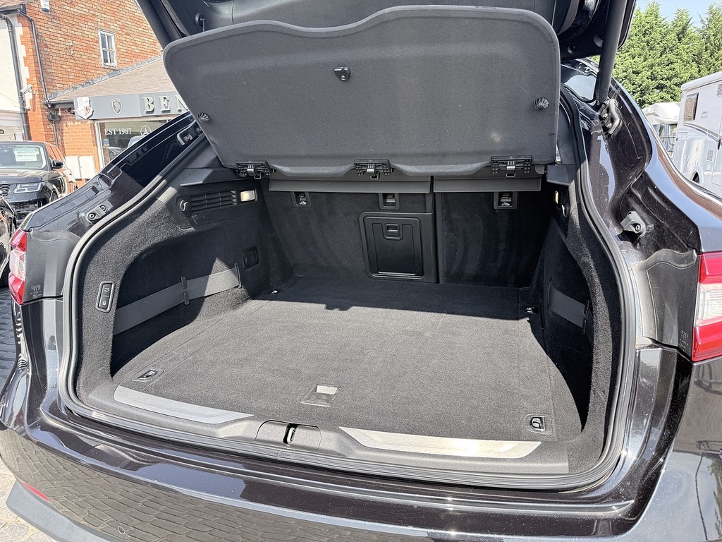 Maserati Levante V6 Grey #32