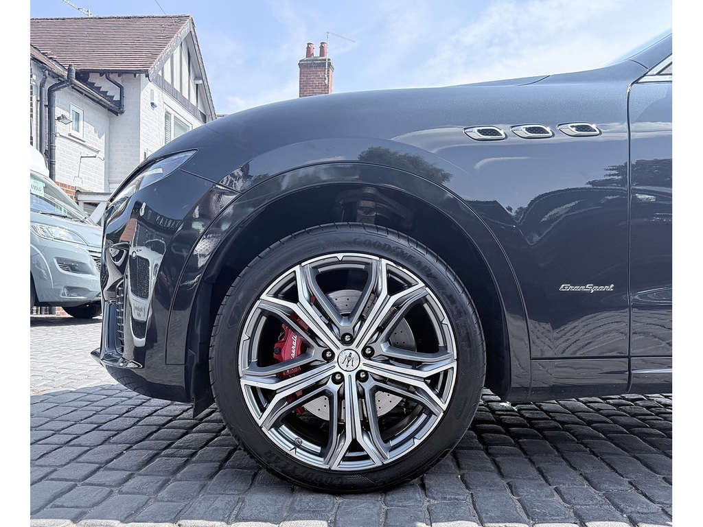 Maserati Levante V6 Grey #9
