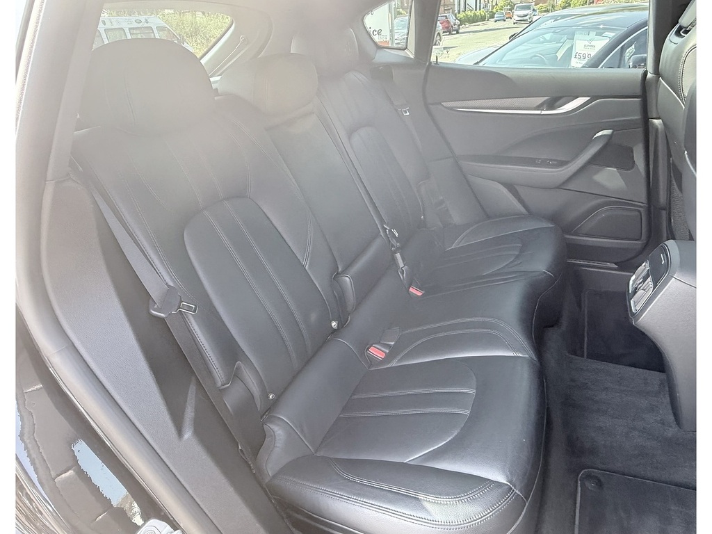 Maserati Levante V6 Grey #30