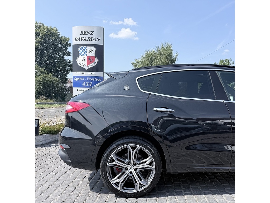 Maserati Levante 3.0 V6 Gransport Nerissimo Suv Zf 4Wd E Black #5