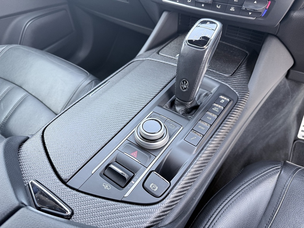 Maserati Levante V6 Grey #24