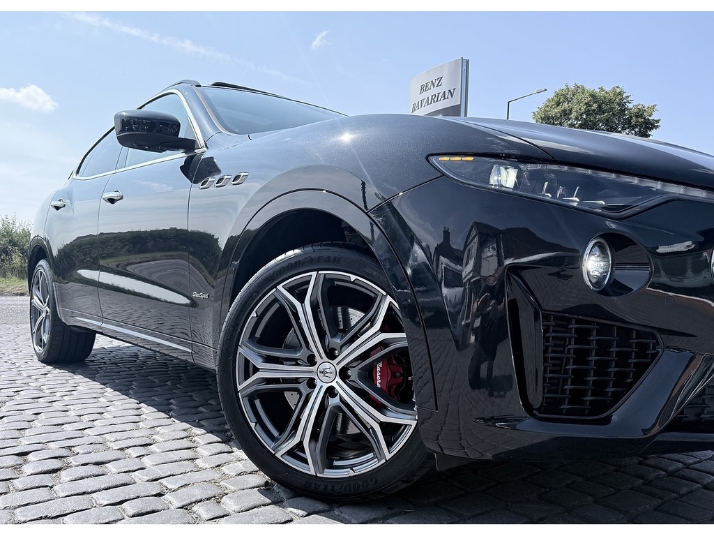 Maserati Levante 3.0 V6 Gransport Nerissimo Suv Zf 4Wd E Black #3