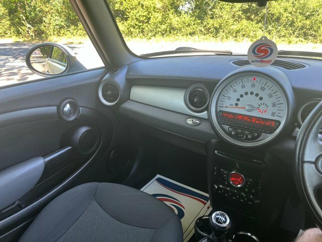 Mini Convertible 1.6 One Convertible Euro 5 98 P Red #17