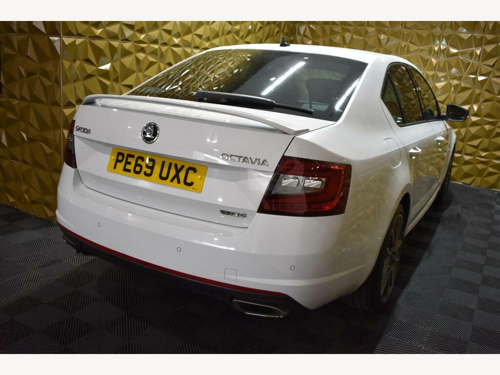 Skoda Octavia 2.0 Tsi Vrs Dsg Euro 6 S S PE69UXC White #4