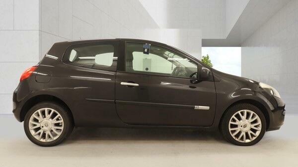 Renault Clio Dynamique Tomtom Black #4