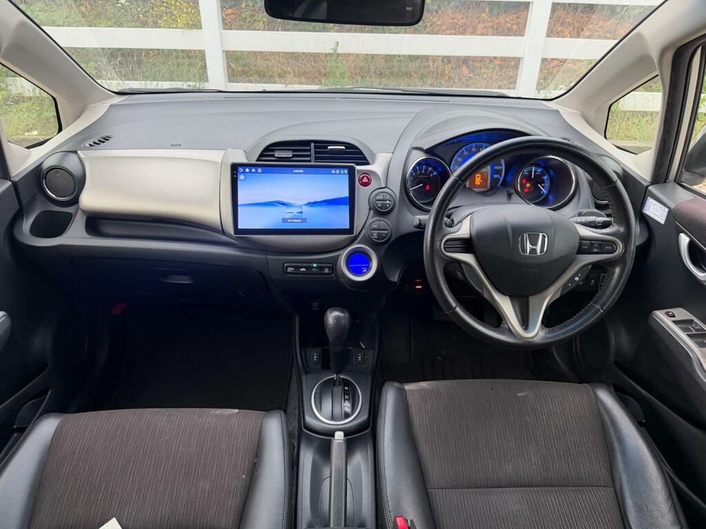 Honda Jazz 1.3 Hybrid Silver #2