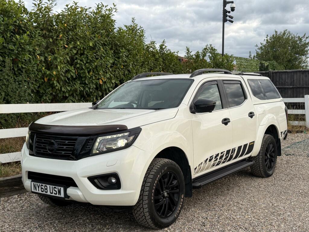 Nissan Navara N-guard White #6