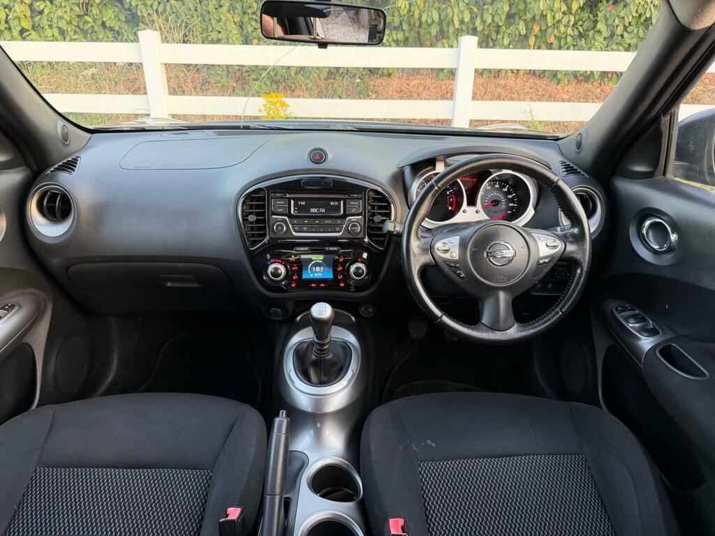Nissan Juke Acenta Black #2
