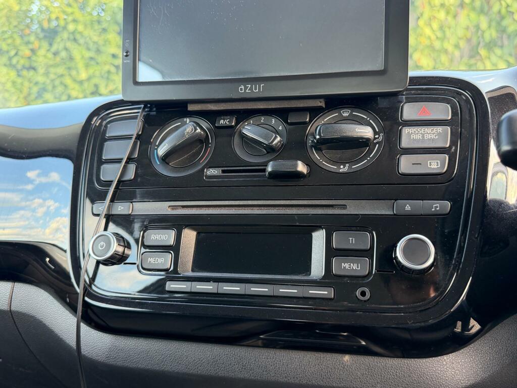 Volkswagen Up 1L Null Black #27