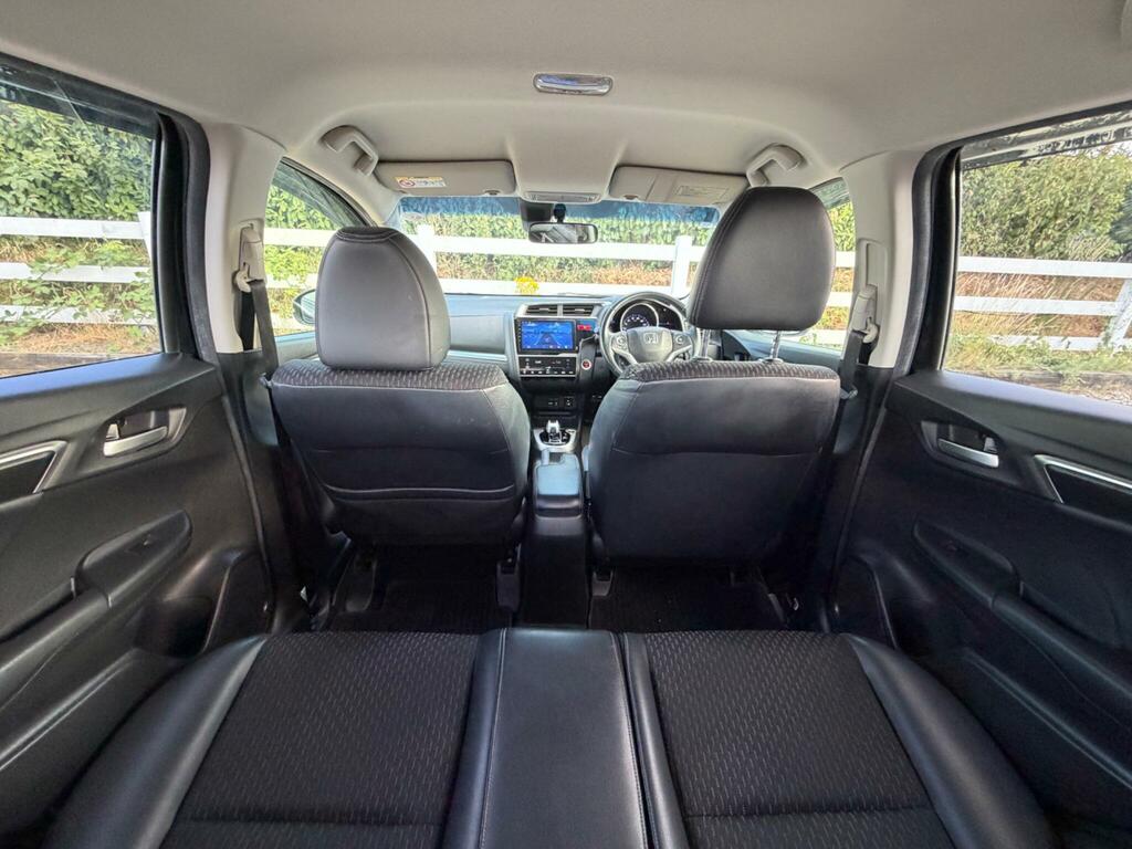 Honda Jazz Es Silver #32