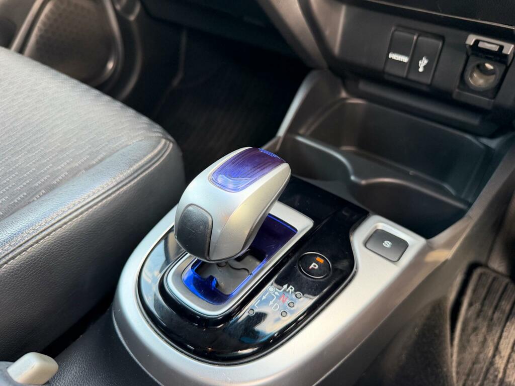 Honda Jazz Es Silver #16