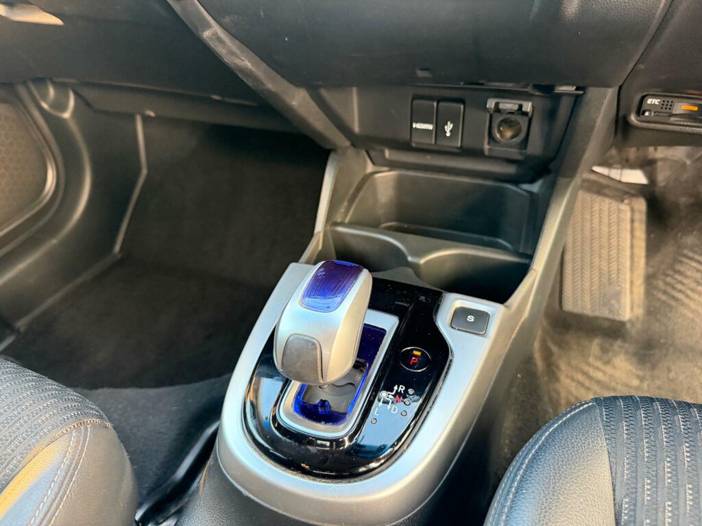 Honda Jazz 1.3 I-vtec Es Plus 99 Bhp White #15