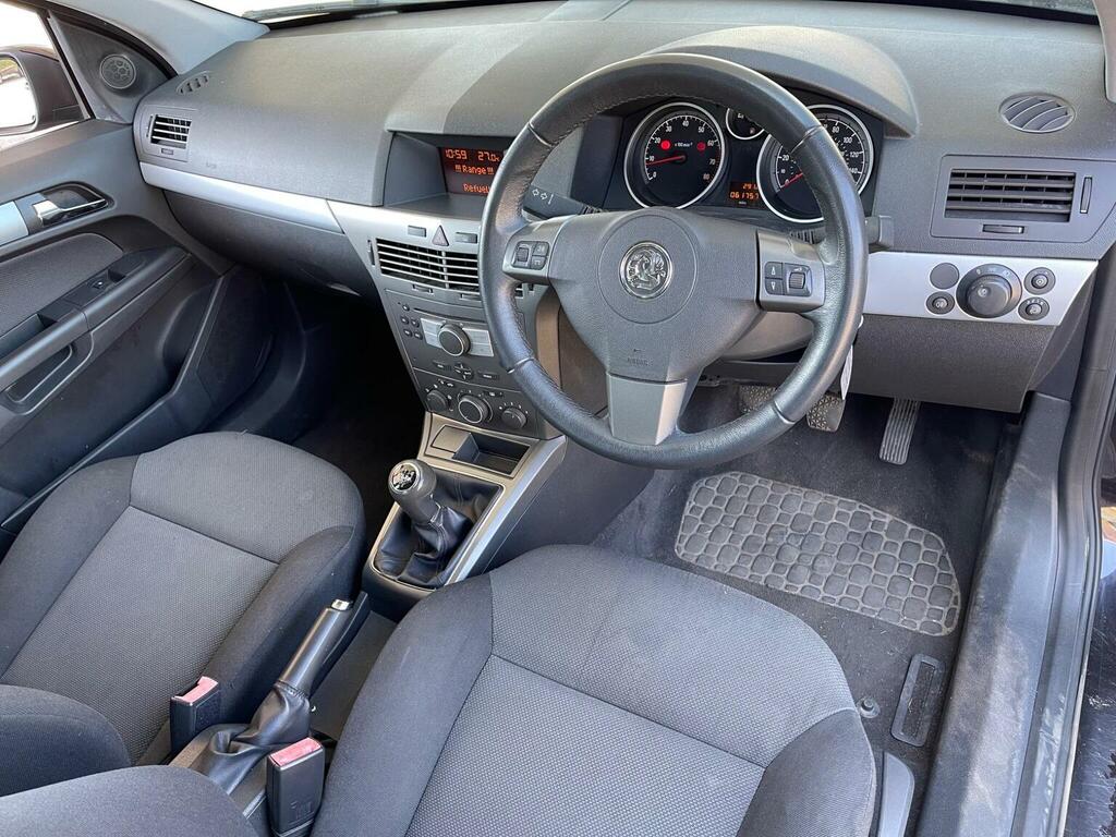 Vauxhall Astra 1.6I 16V Design Estate 158 Gkm  #9
