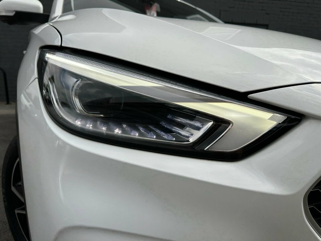 MG ZS 1.5L Exclusive LP22GVR White #3