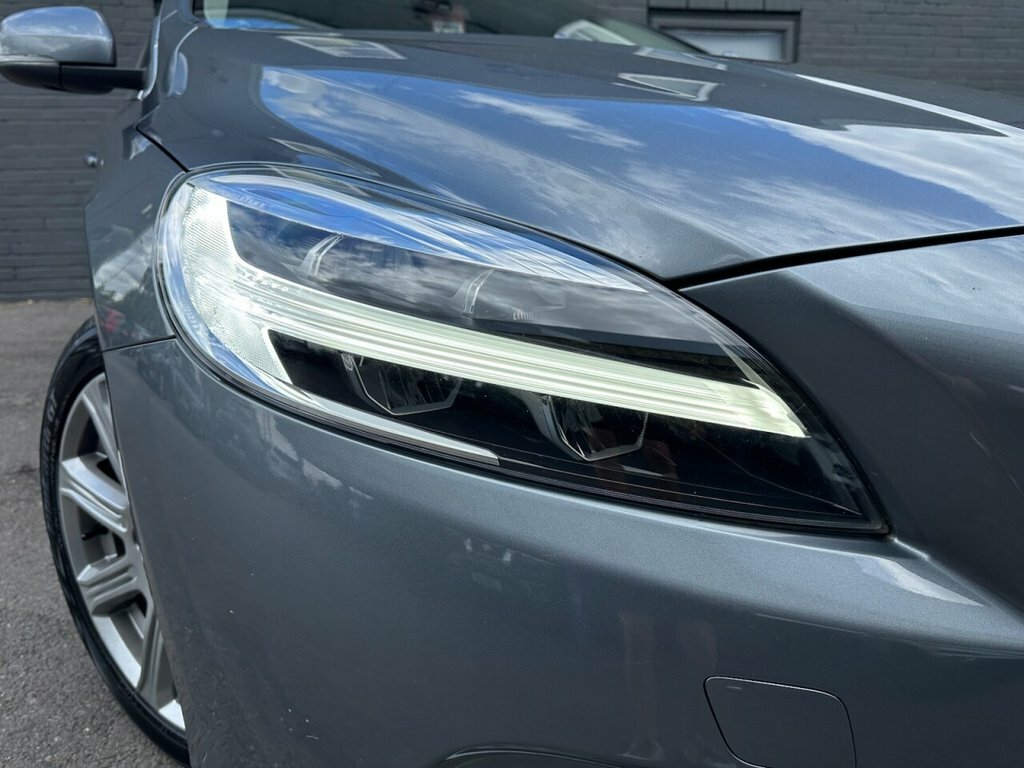 Volvo V40 2L Inscription Grey #3