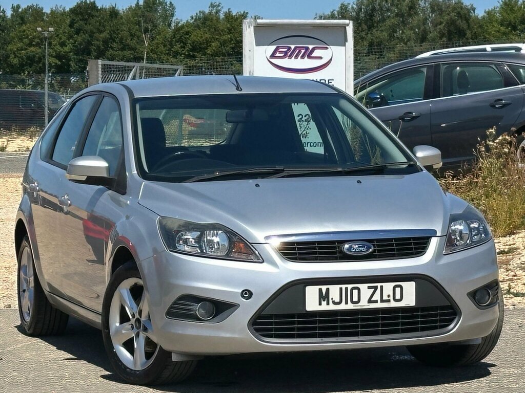 Ford Focus 1.6 Zetec Hatchback 161 Gkm, 9 Silver