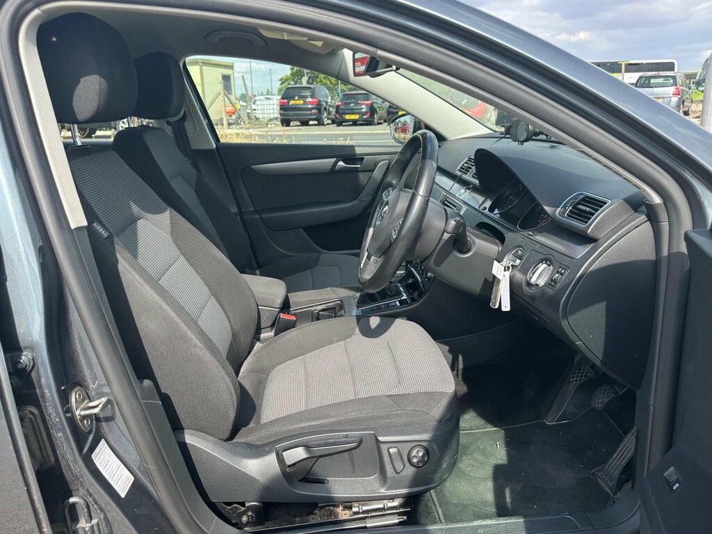 Volkswagen Passat 2.0 Tdi Bluemotion Tech Highline Dsg Silver #19