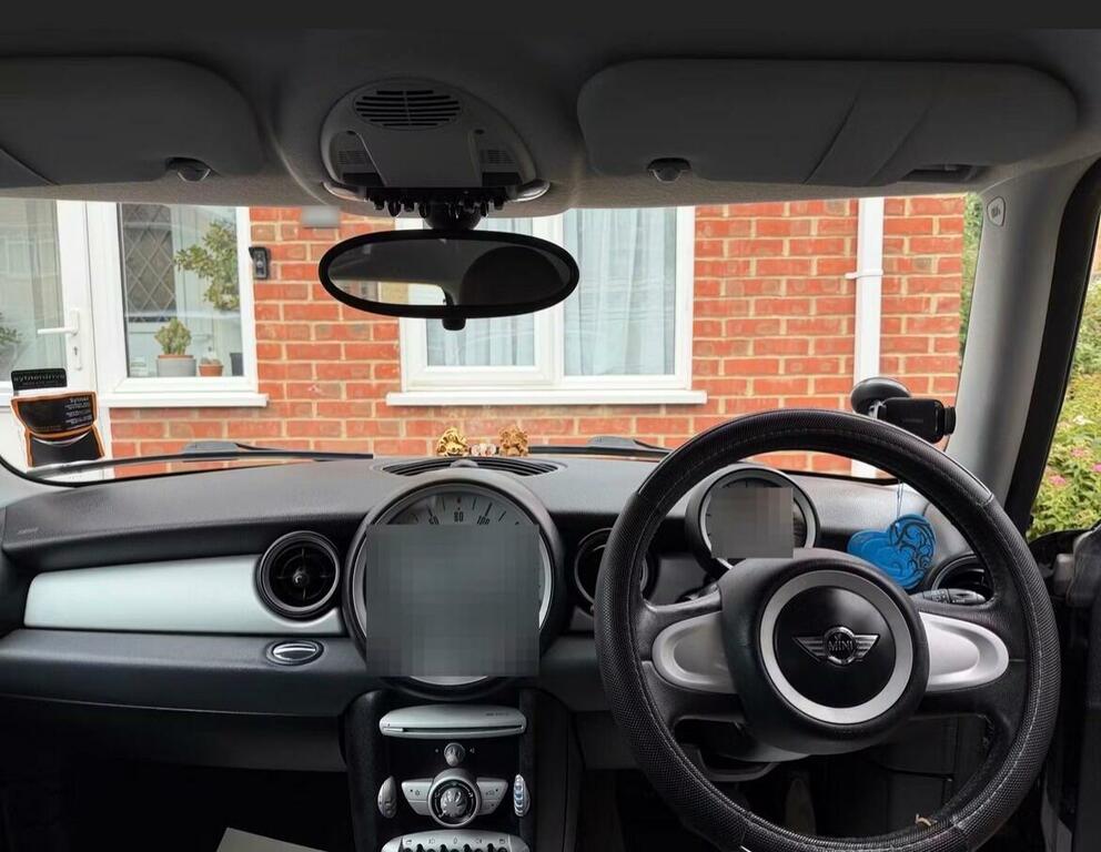 Mini Hatch 1.6 One Steptronic Euro 5 Black #3