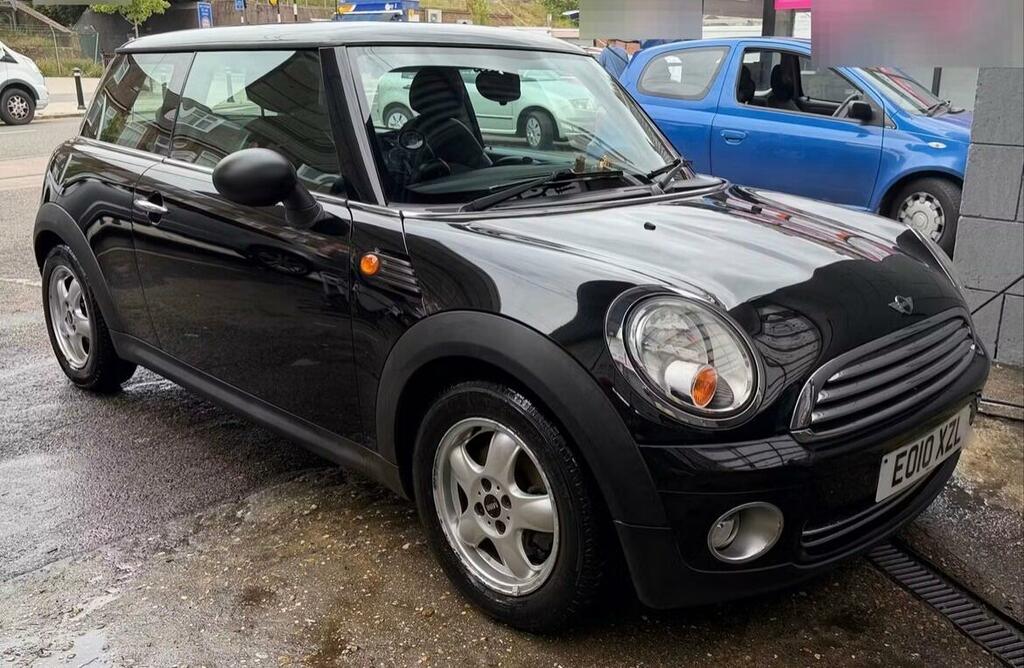 Mini Hatch 1.6 One Steptronic Euro 5 Black