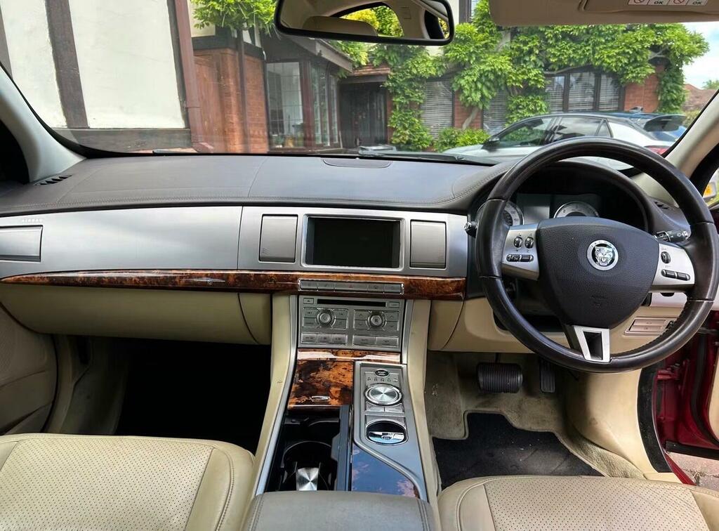 Jaguar XF 2.7D V6 Premium Luxury Euro 4 Red #5
