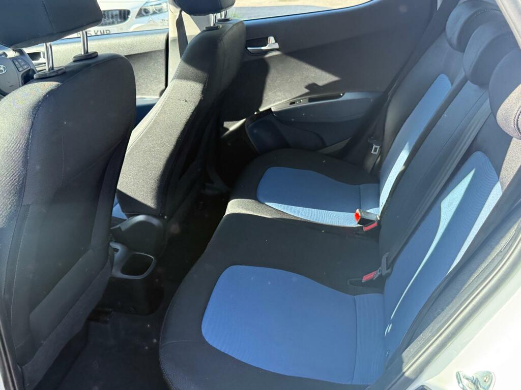 Hyundai I10 Hatchback Se 2016 Black #17