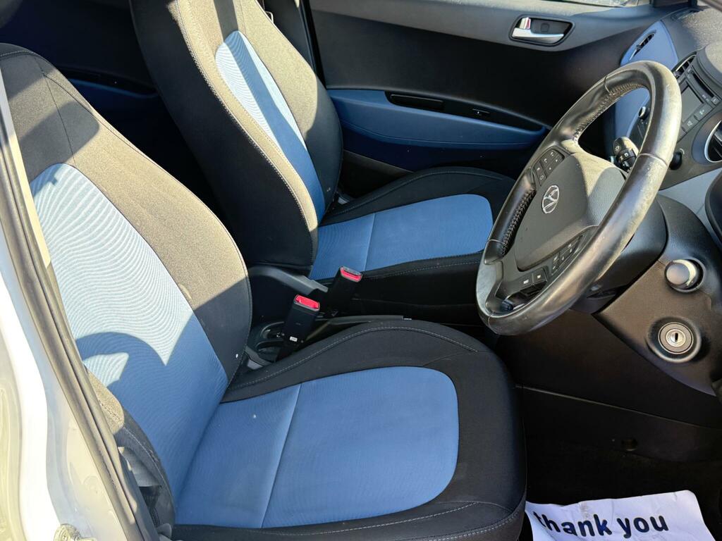 Hyundai I10 Hatchback Se 2016 Black #16