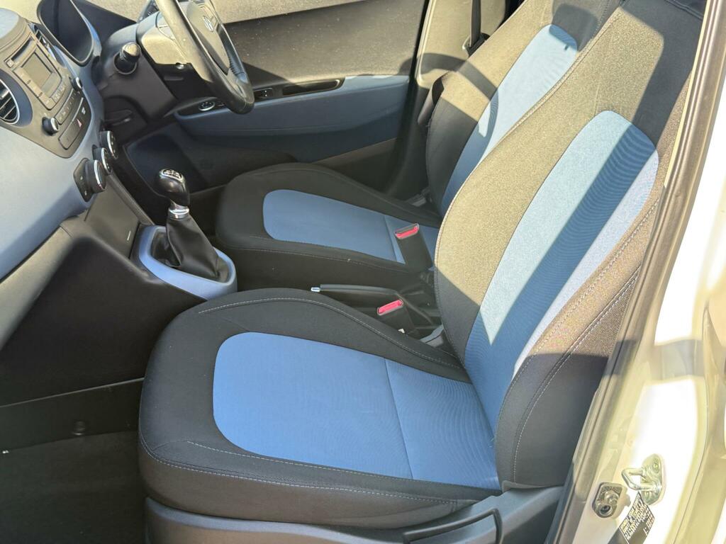 Hyundai I10 Hatchback Se 2016 Black #30