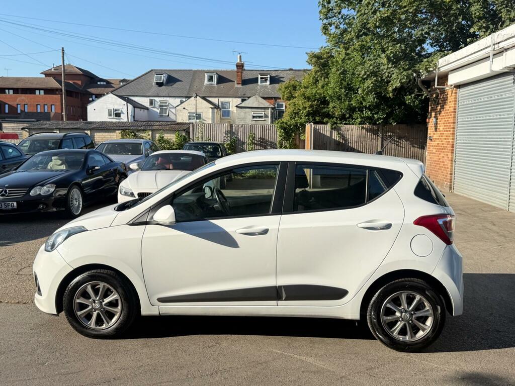 Hyundai I10 Hatchback Se 2016 Black #9