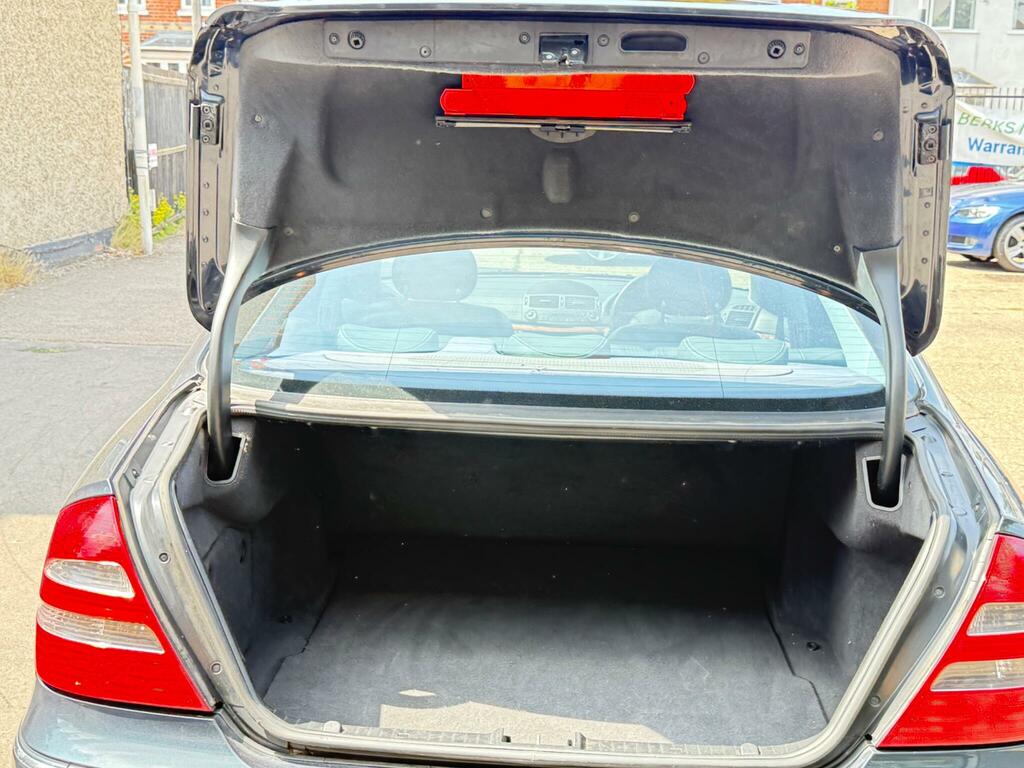 Mercedes-Benz E Class 1.8 E200 Kompressor Classic Saloon Silver #29