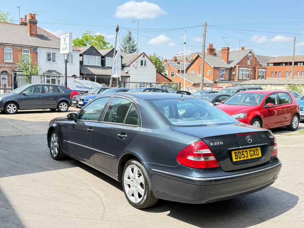 Mercedes-Benz E Class 2.7 E270 Cdi Elegance Black #4