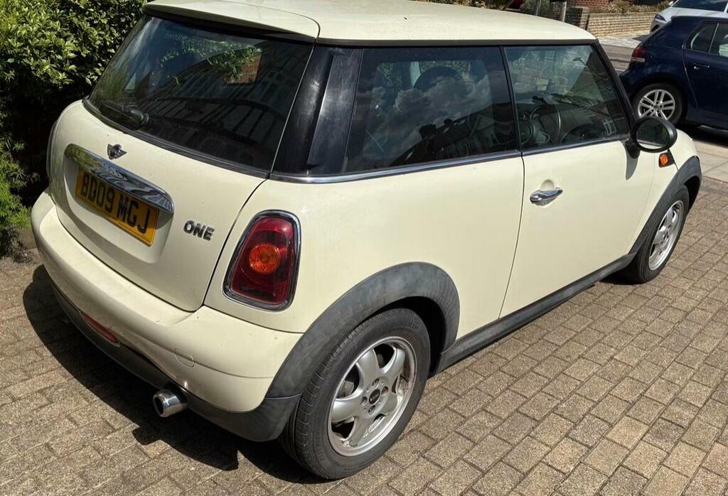 Mini Hatch 1.4 One Steptronic Euro 4 White #4