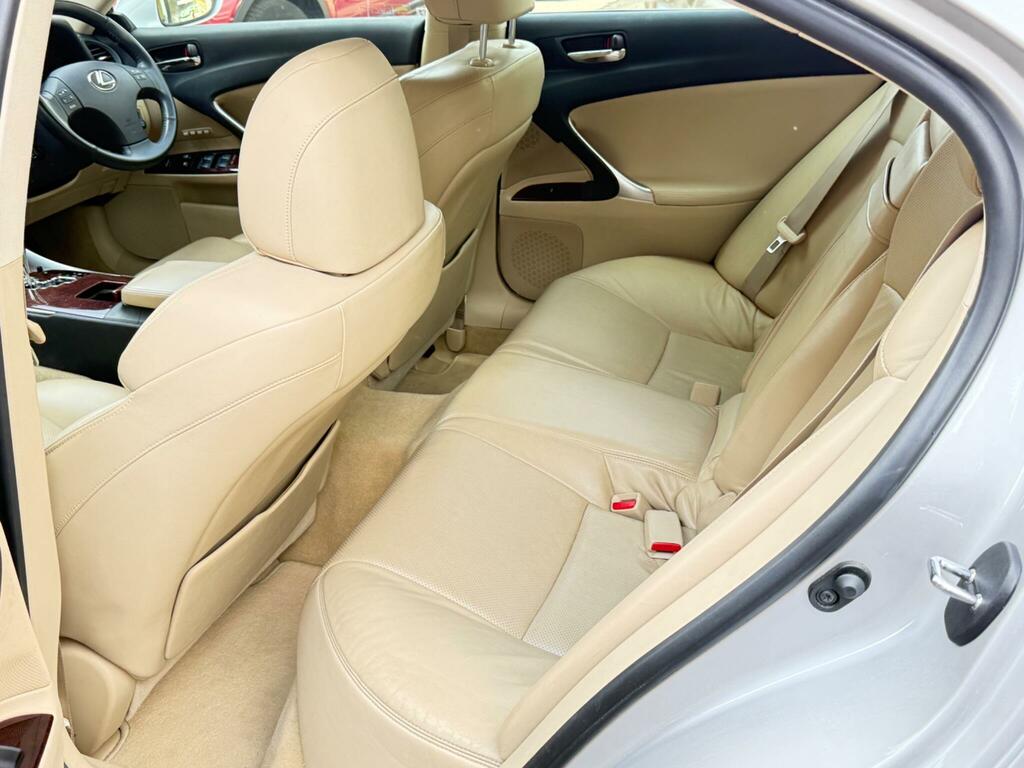 Lexus IS Saloon 2.5 250 Se-l 200606 Silver #11