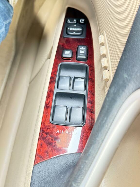 Lexus IS Saloon 2.5 250 Se-l 200606 Silver #27