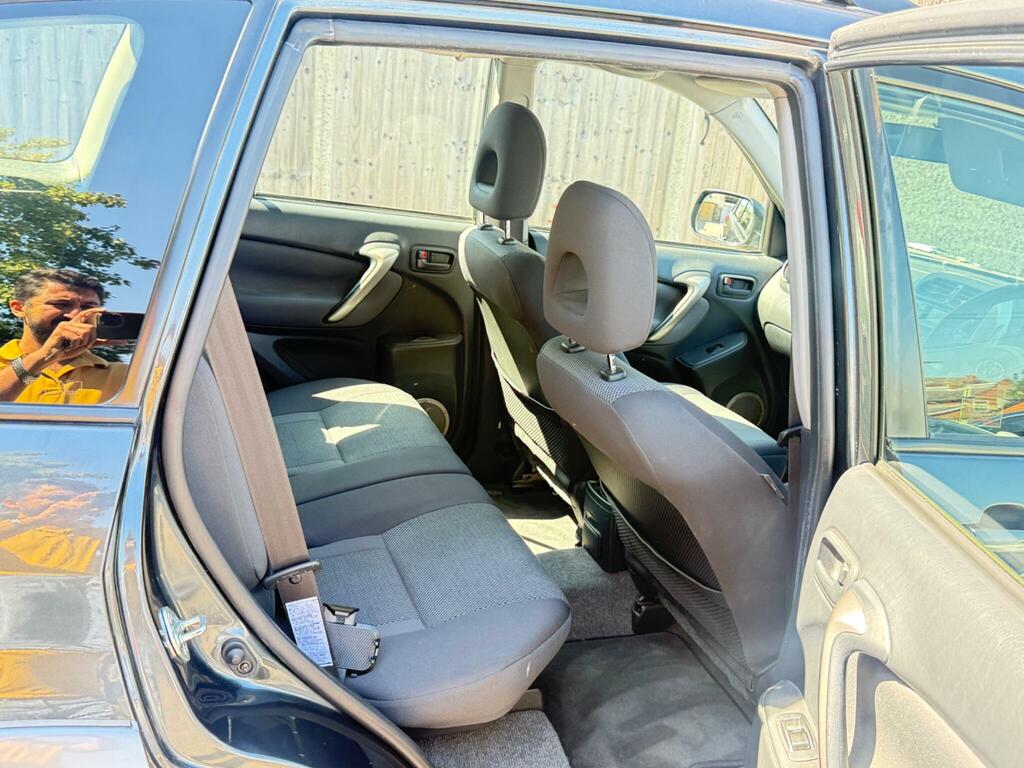 Toyota Rav 4 2.0 Xt-r D-4d 114 Bhp Grey #22
