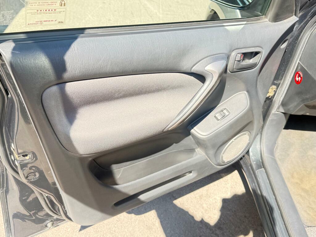 Toyota Rav 4 2.0 Xt-r D-4d 114 Bhp Grey #17