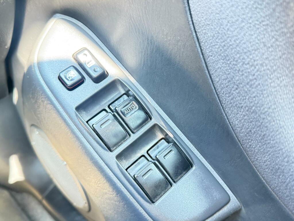 Toyota Rav 4 2.0 Xt-r D-4d 114 Bhp Grey #32