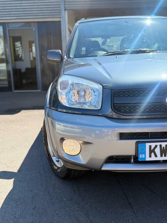 Toyota Rav 4 2.0 Xt-r D-4d 114 Bhp Grey #36