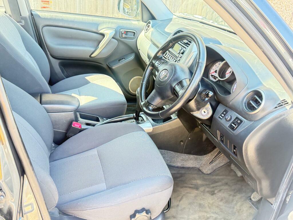 Toyota Rav 4 2.0 Xt-r D-4d 114 Bhp Grey #23